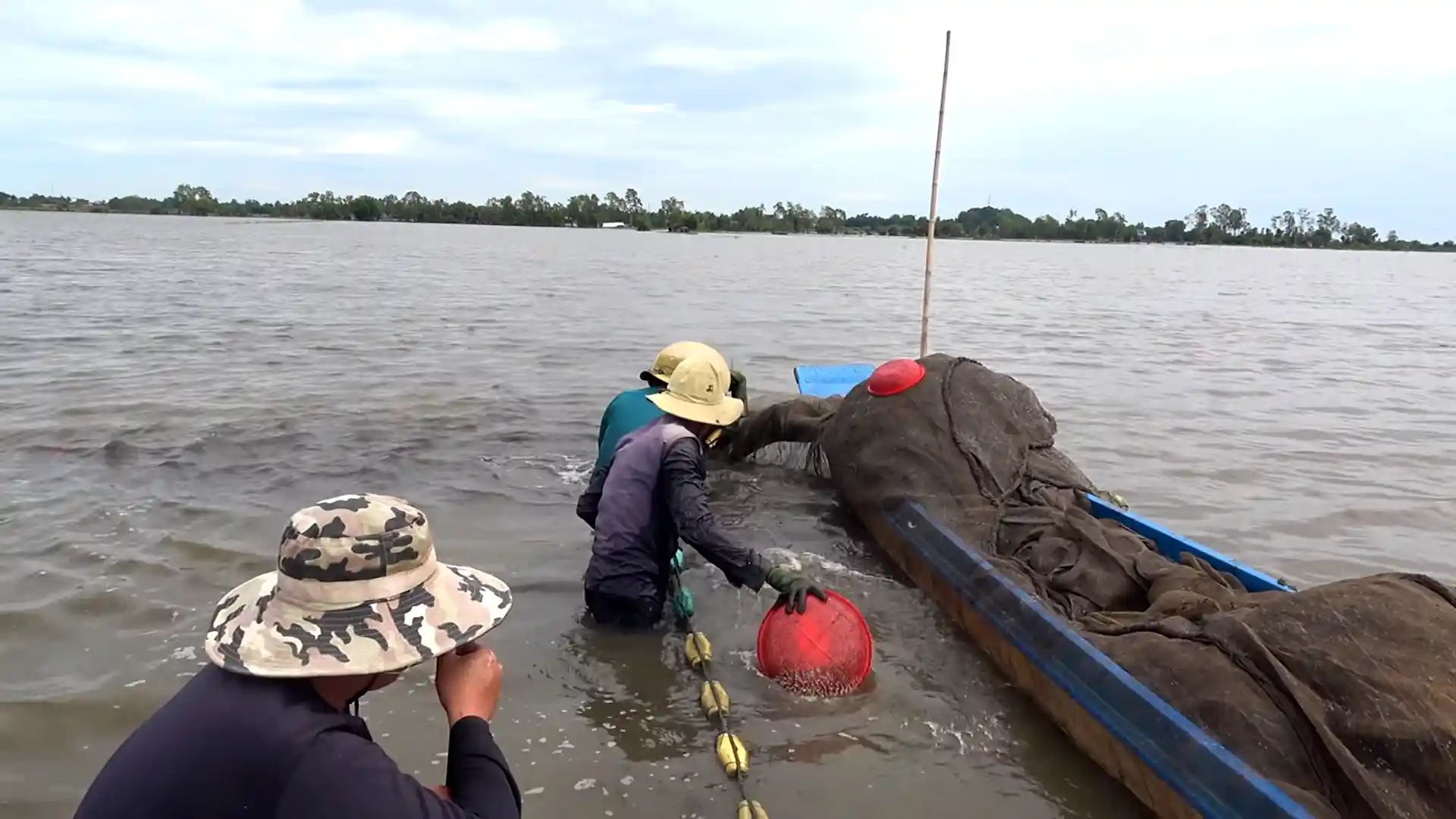 Đánh Bắt Tự Nhiên – Kế Sinh Nhai Phụ Trợ của người dân Nhu Gia